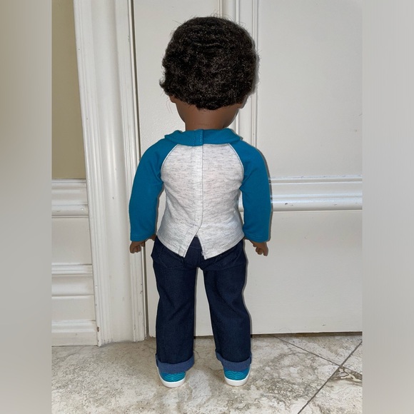 Truly Me Doll #77 in Casual and Cool Outfit - Picture 2 of 7